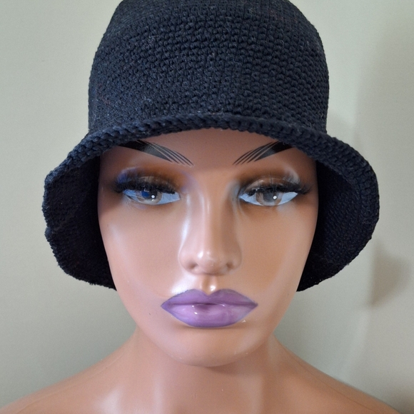 Handmade crochet black bucket hat - Picture 3 of 6